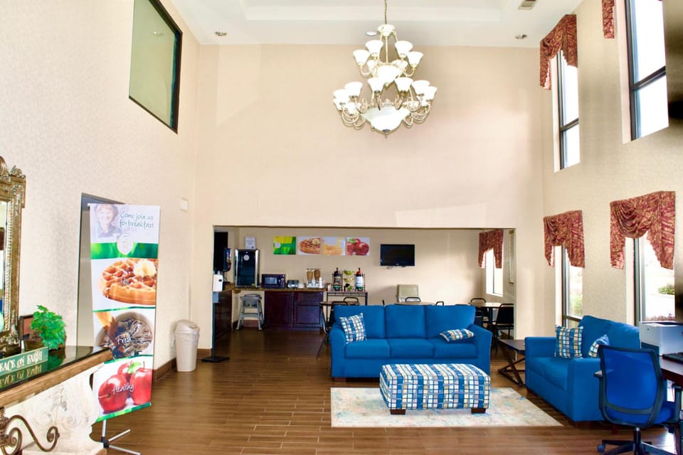 Quality Inn & Suites Pine Bluff Hotel in Pine Bluff