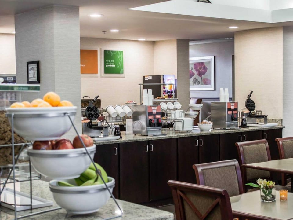 Quality Inn & Suites Pine Bluff Hotel in Pine Bluff