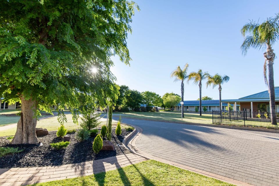 Murray Downs Resort Hotel in Victoria