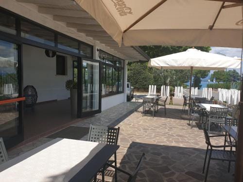 Hotel La Favorita Hotel in Peschiera del Garda