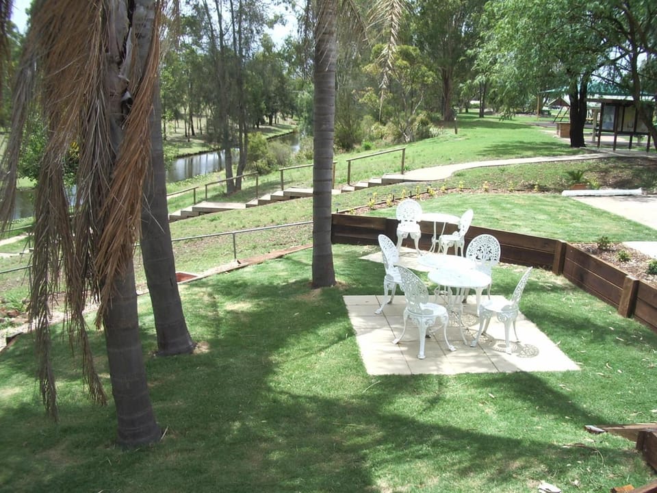 Park House Motor Inn Motel in Queensland
