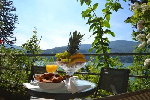 Villa Rina Deluxe and Cottage Hotel in Canton of Ticino