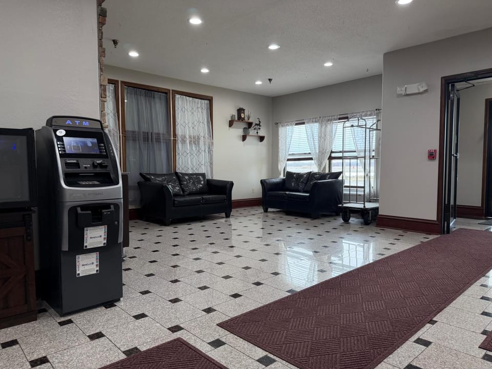 Relax Inn & Suites Hotel in Indiana