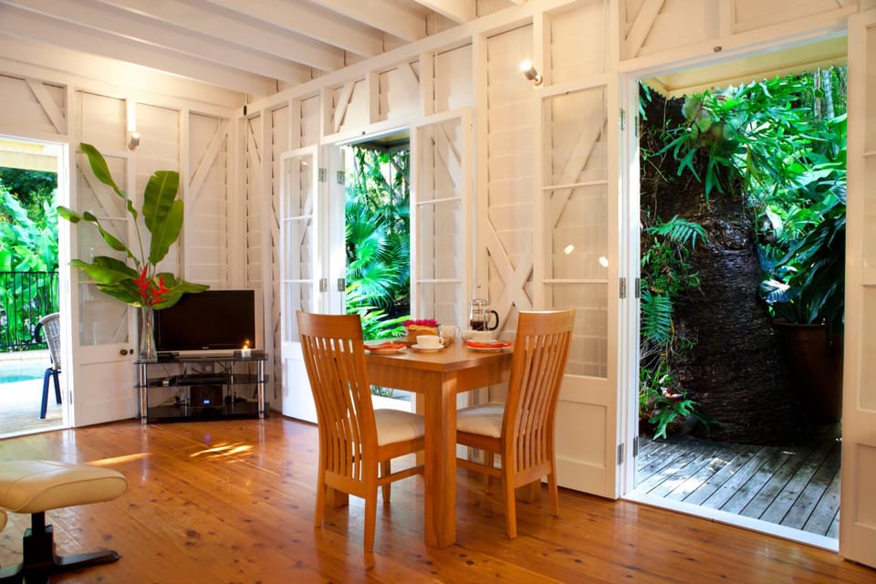 Port Douglas Cottage & Lodge Hotel in Port Douglas