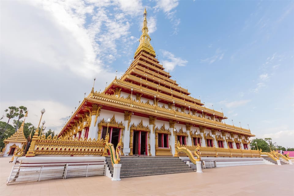 Ratiya Place Hotel in Laos
