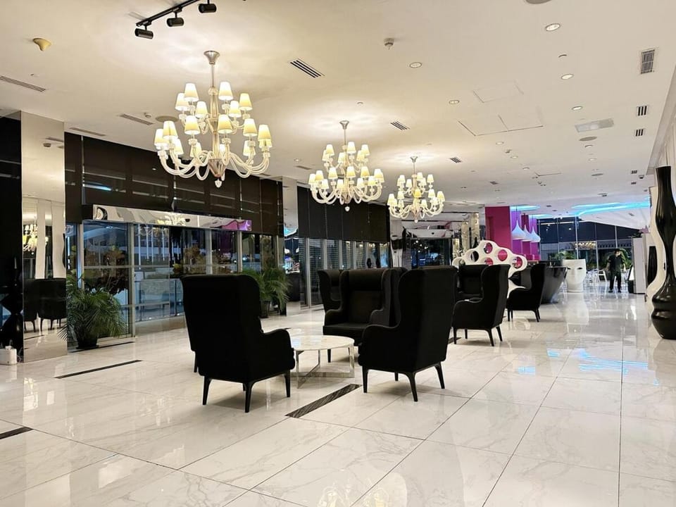 Condotel in Azure Urban Resort Near NAIA #BH3 Apartment hotel in Paranaque
