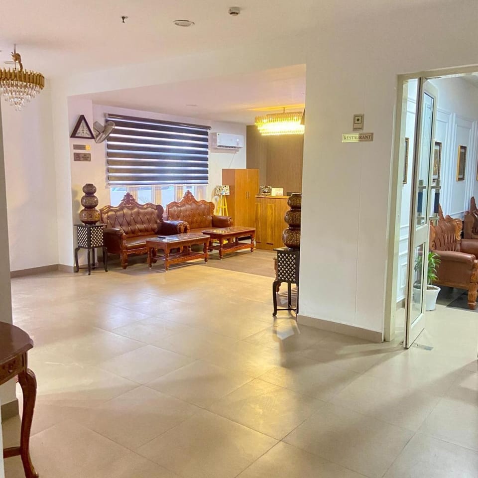 Lords Studio Inn Chintpurni Hotel in Himachal Pradesh