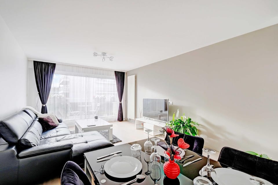 Spacious Apartment- 3BR/6P - Charenton Hotel in Charenton-le-Pont