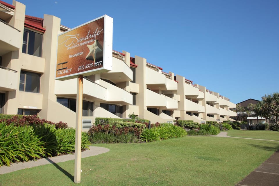 Sandrift Beachfront Apartments Apartment hotel in Gold Coast