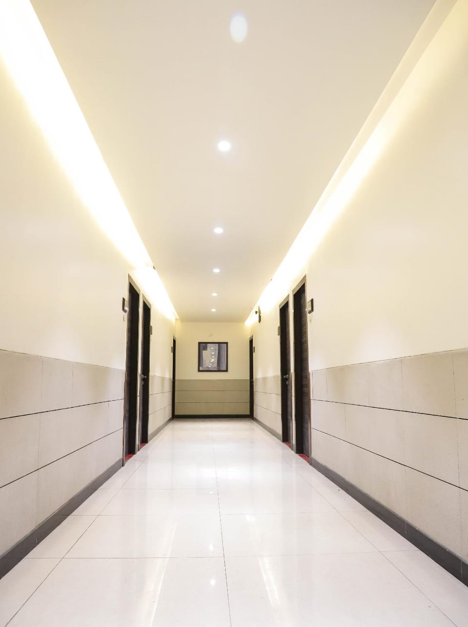 Hotel Grand Bee Residency Hotel in Maharashtra