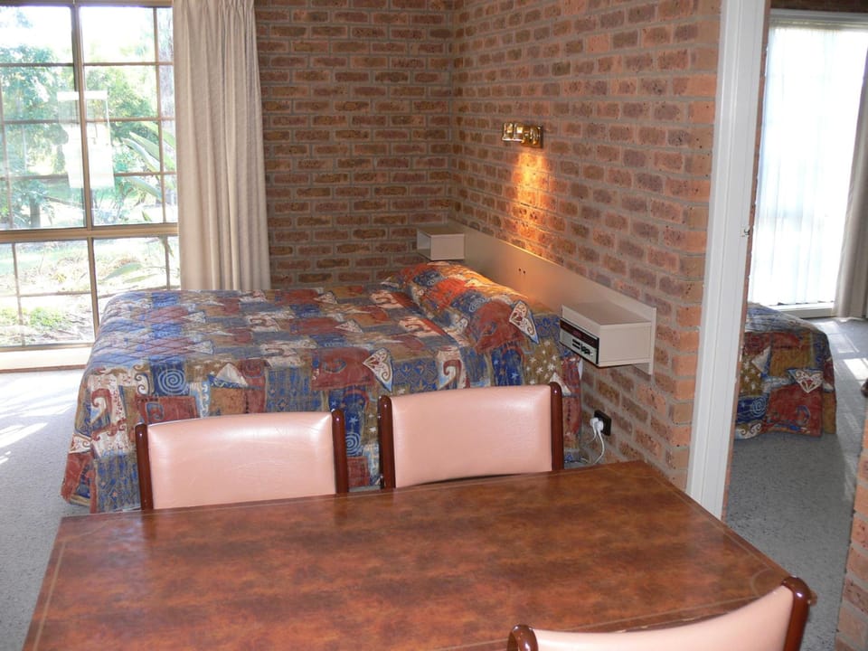Settlement Motor Inn Motel in Deniliquin