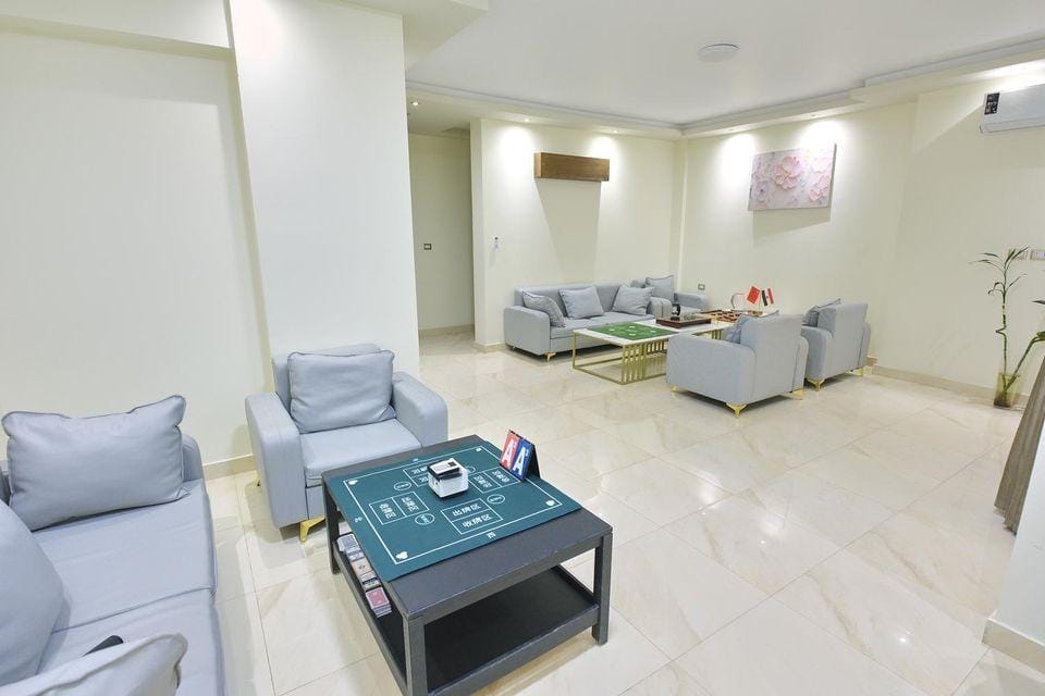 LiRENSHi Hotel in New Cairo City