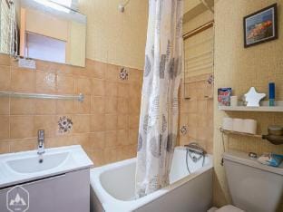 Rooms for 4 People Hotel in Piedmont