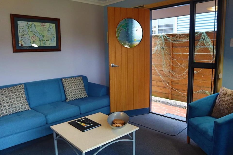 Strahan Bungalows Hotel in Strahan