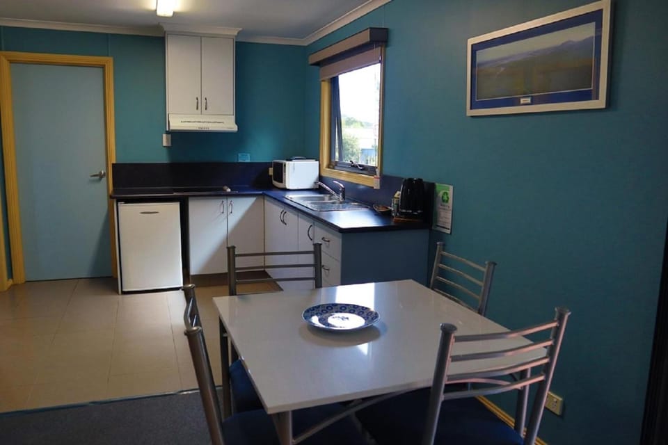 Strahan Bungalows Hotel in Strahan