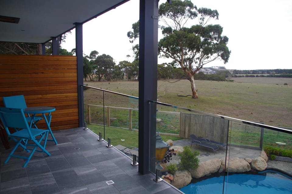 The View on Grossmans Motel in Torquay