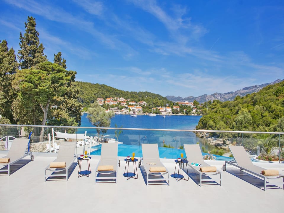 Apartment in Korculla with pool Hotel in Korčula