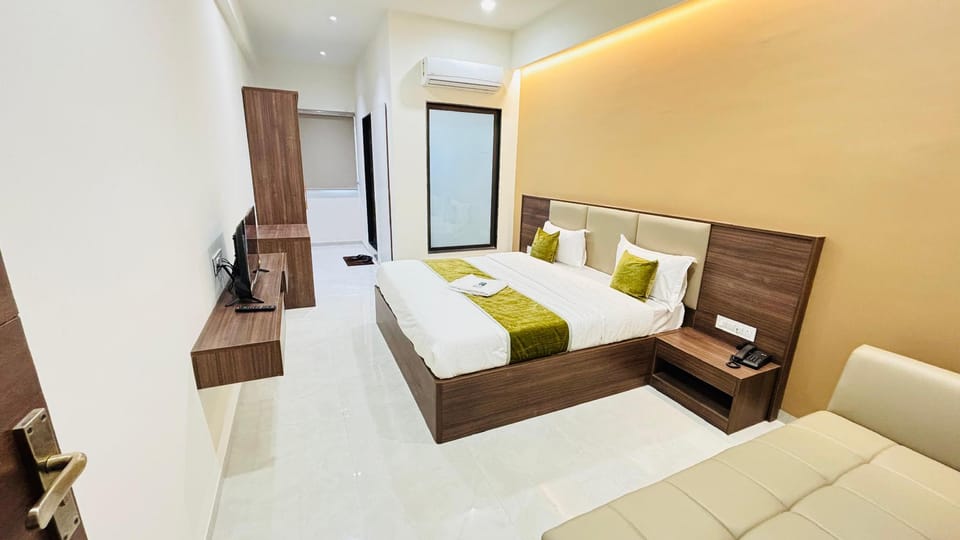 HOTEL ROYAL SKY Hotel in Gujarat