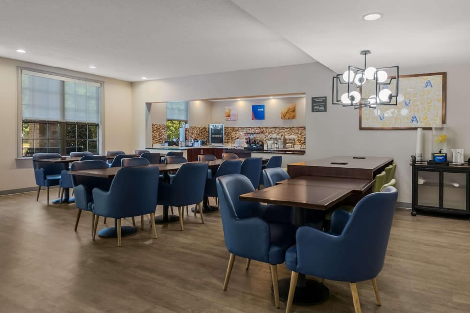 Comfort Inn Newport News - Hampton I-64 Hotel in Newport News