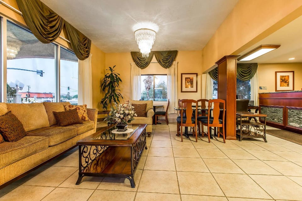 Quality Inn Near China Lake Naval Station Hotel in Ridgecrest