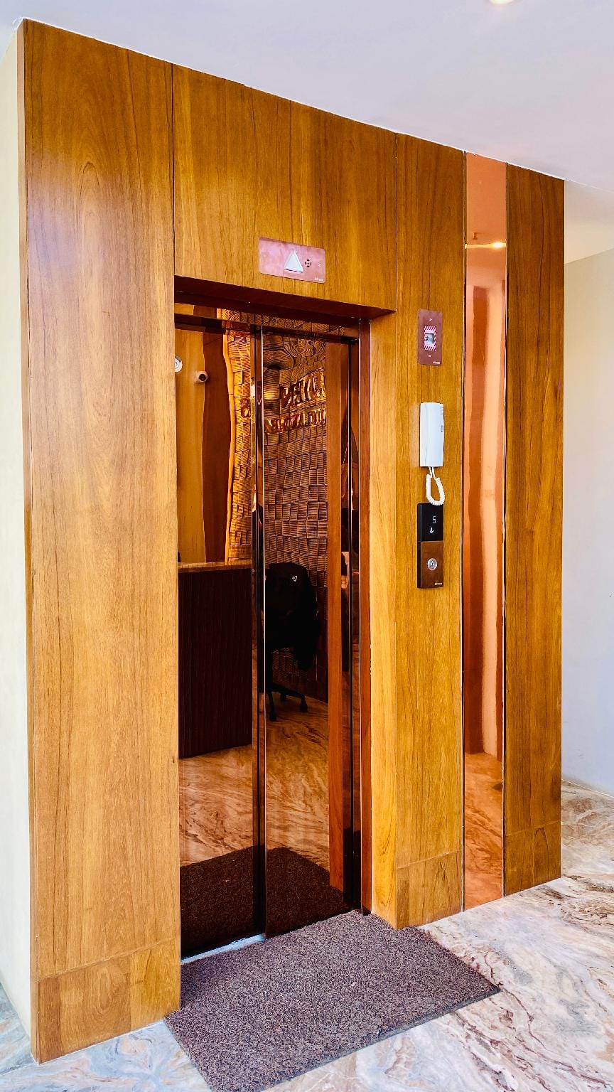 Golden Sands Hotel & Banquet Hotel in India