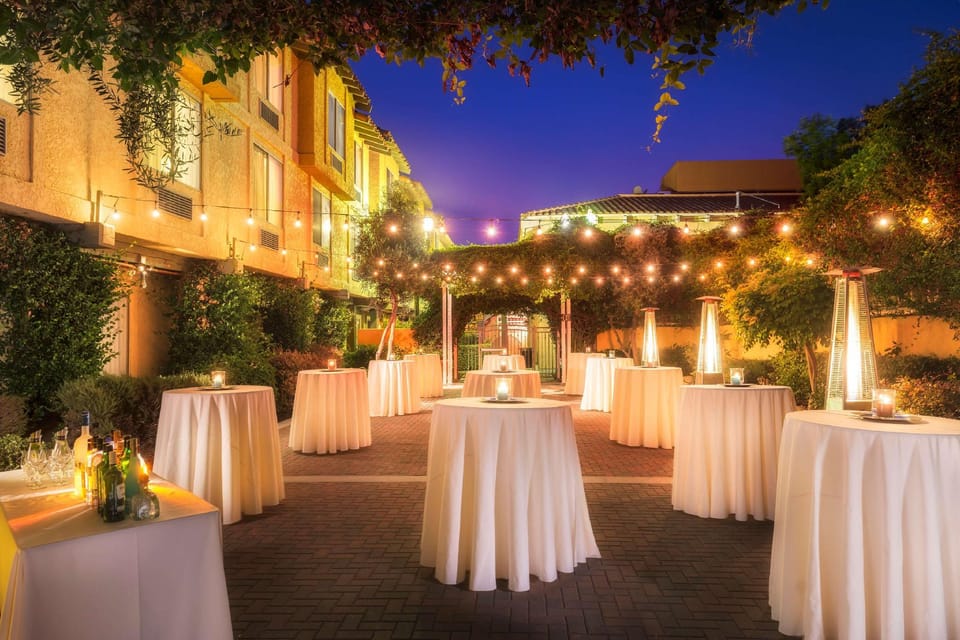 DoubleTree by Hilton Hotel Campbell - Pruneyard Plaza Hotel in Campbell