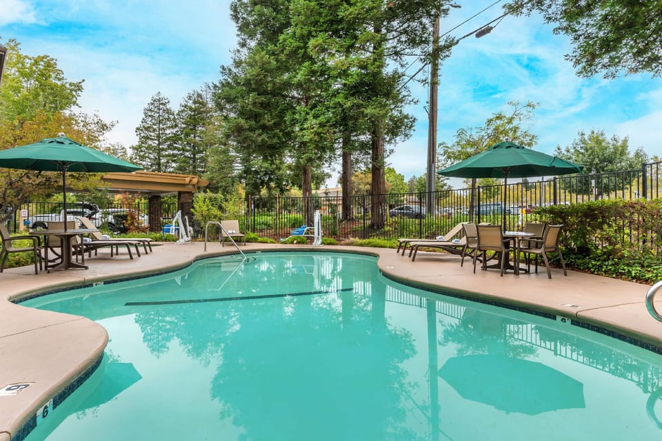 Best Western John Muir Inn Hotel in Martinez
