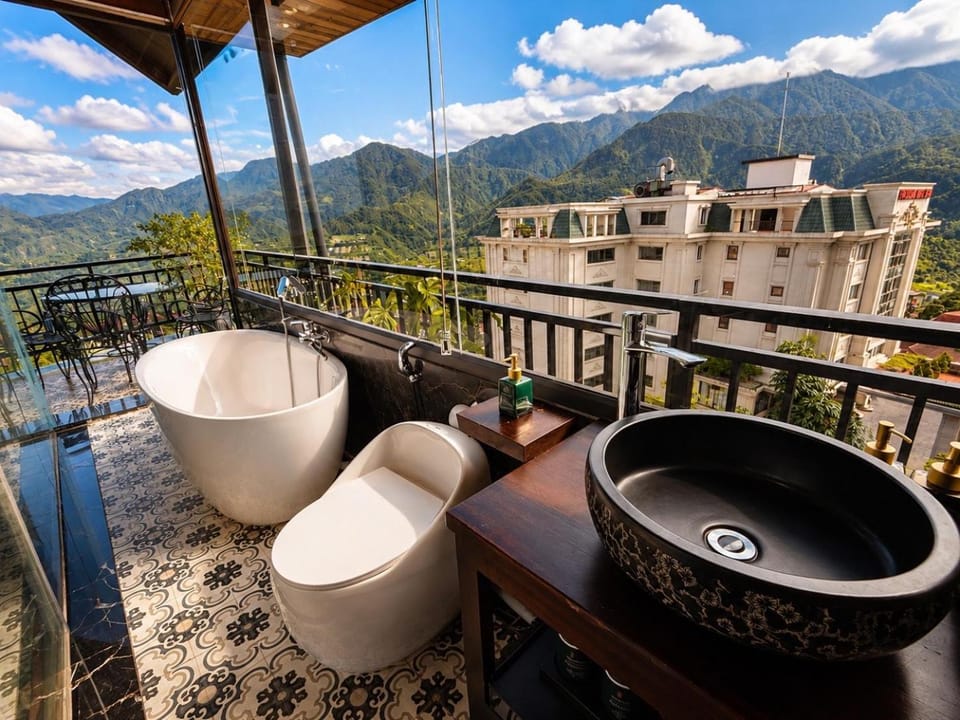 Sapa Emerald Hotel Hotel in Laos