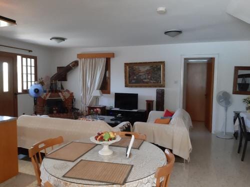 Zena Holiday Villa Hotel in Pissouri