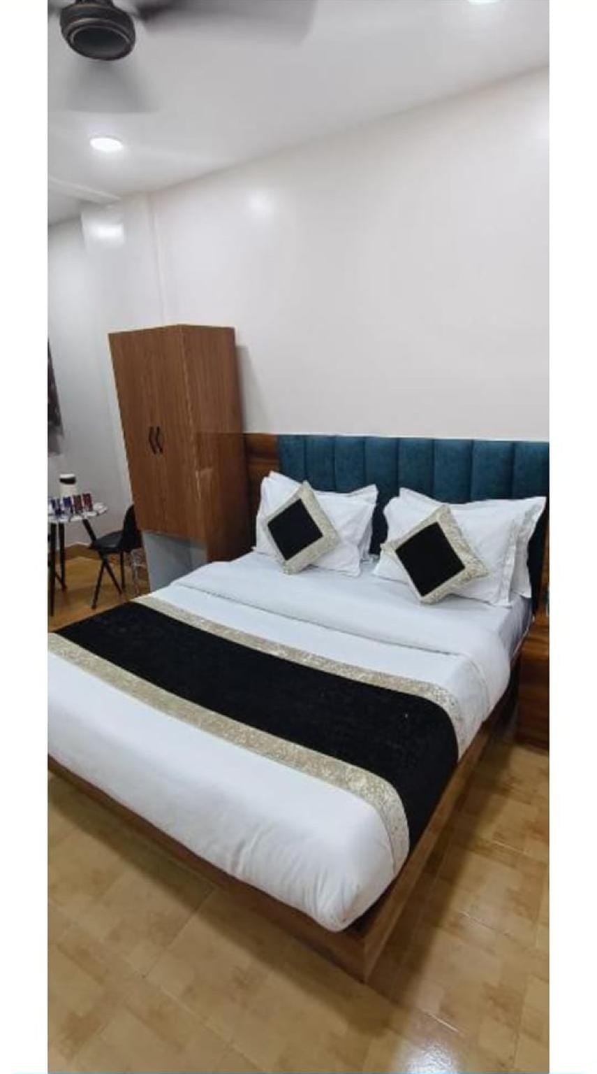 Hotel Neelam Palace Hotel in New Delhi