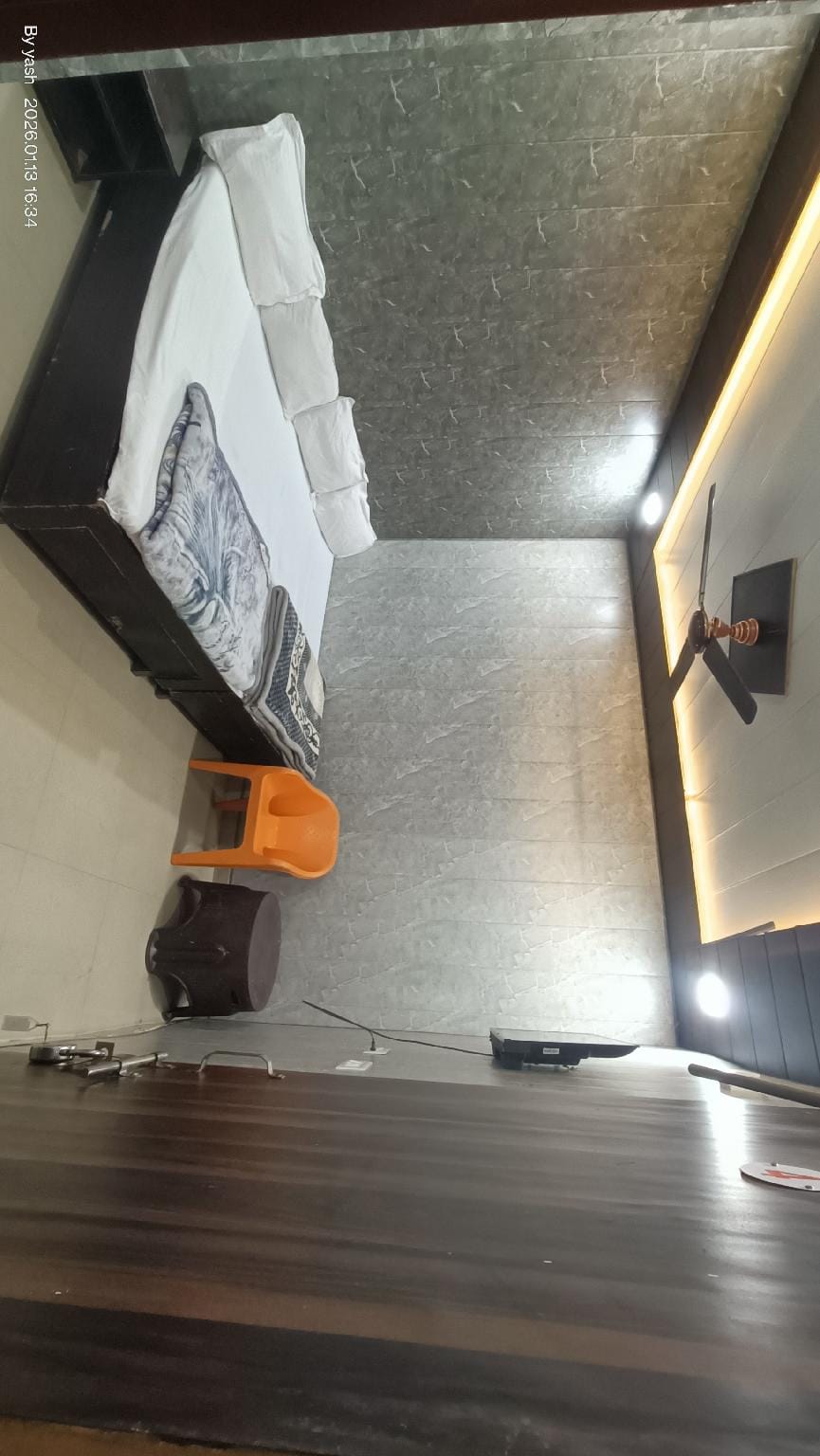 HOTEL MAA ASHRAM Hotel in Uttar Pradesh