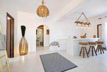 Le Blanc Suite Hotel in Mesaria