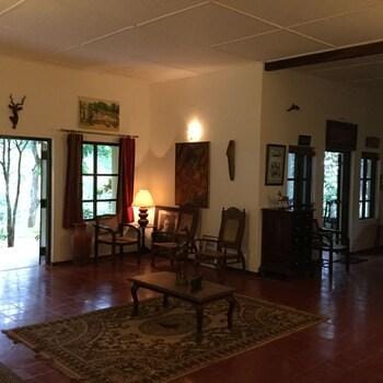 Captain's Bungalow Hotel in Central Province