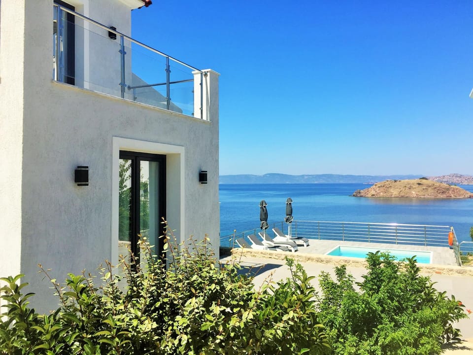 Eleia Seafront Villas Resort in Decentralized Administration of the Aegean