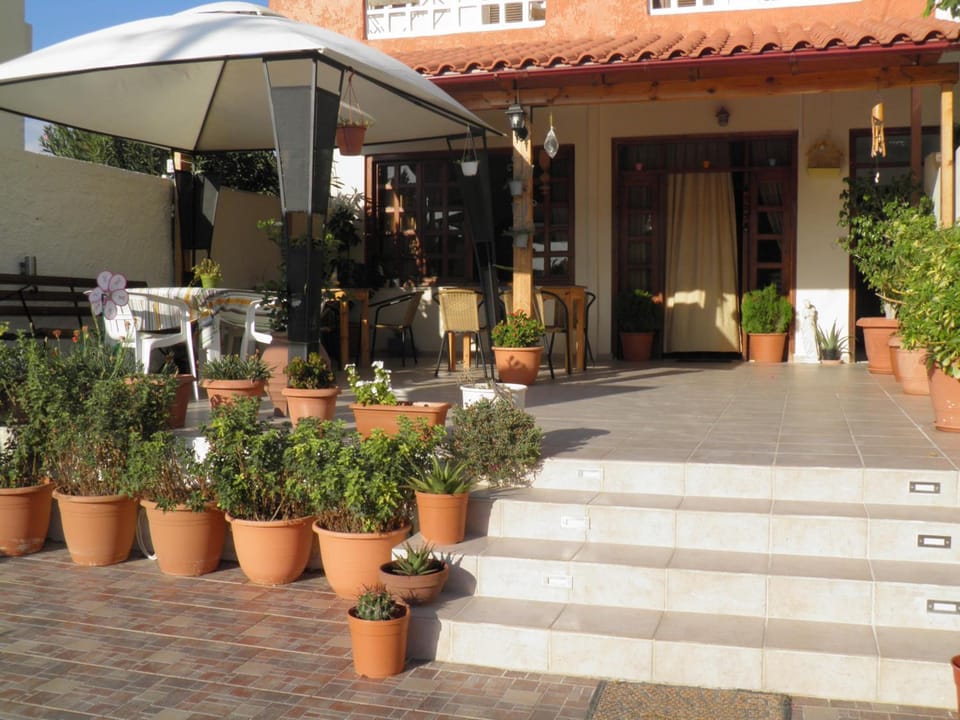 Galaxias Studios Hotel in Crete