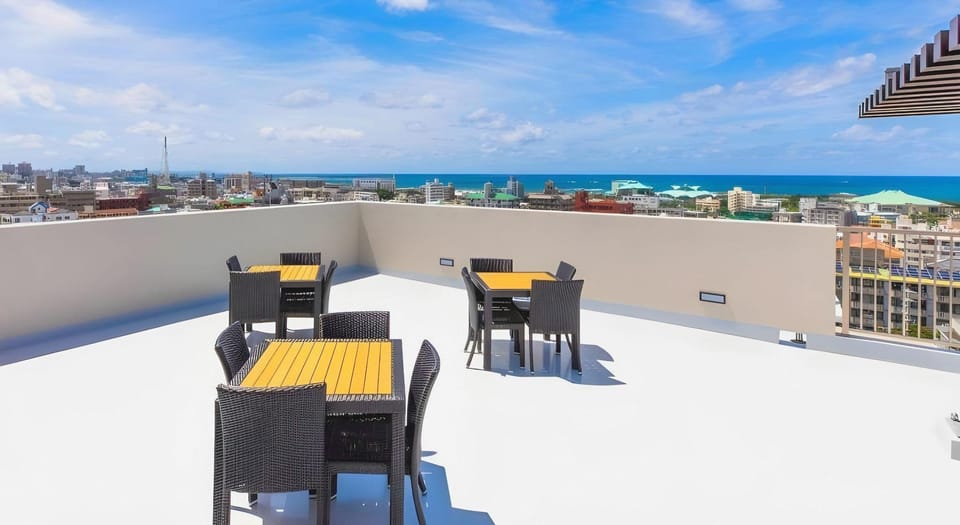 Yenns Marina Inn Mercy Hotel in Okinawa Prefecture