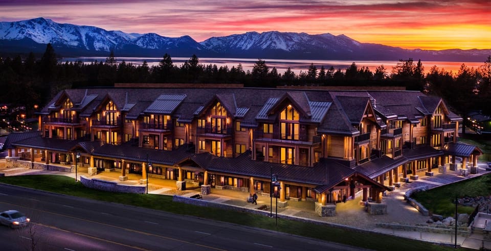 Luxury 2Br Residence steps from Heavenly Village & Gondola by RedAwning Hotel in Stateline