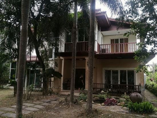 Poolvilla Armthong Home Hotel in Laos