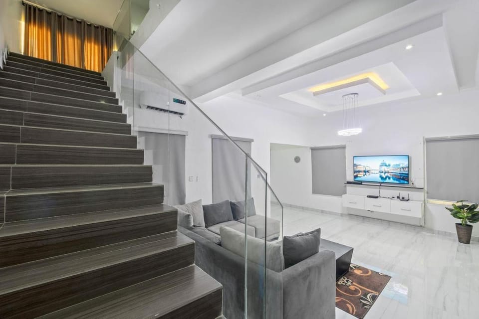 Gorgeous Shortlet Apartment Lekki Hotel in Lagos, Nigeria
