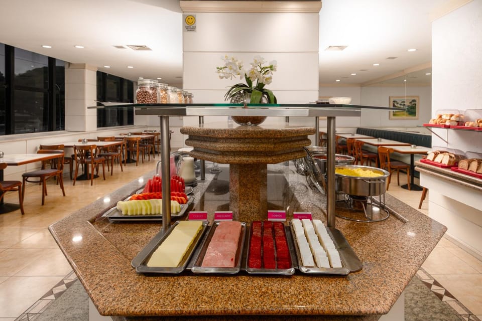 Rede Andrade Vernon Hotel in Curitiba