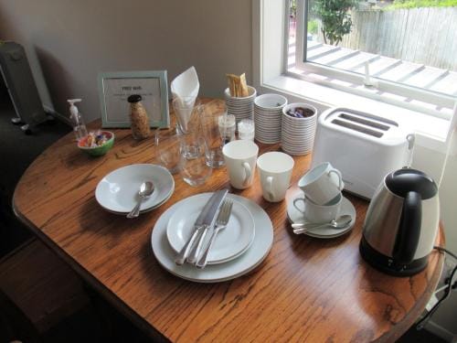 Castor Bay Homestay Hotel in Auckland