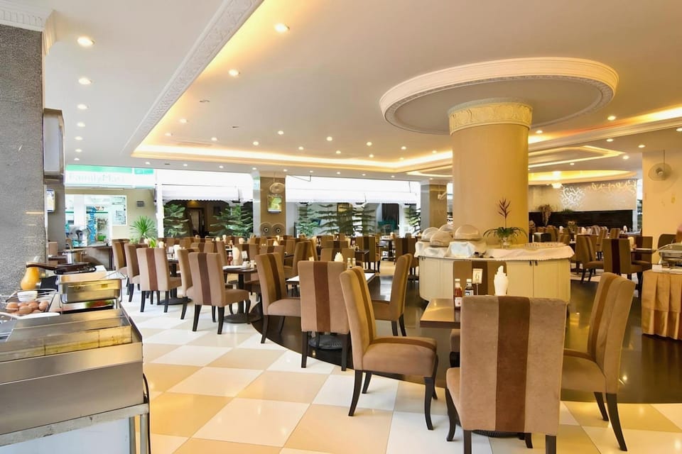 LK Royal Suite Hotel Hotel in Pattaya City