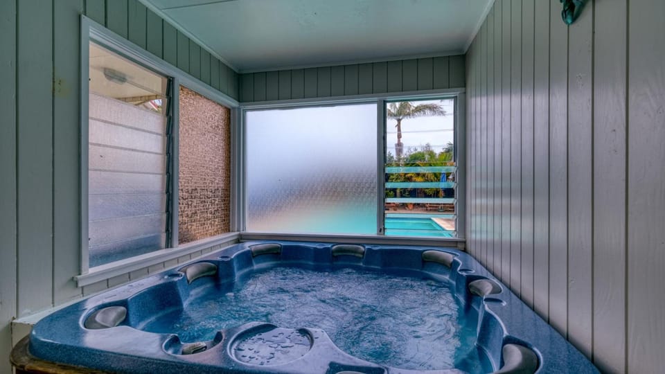 Hot tub