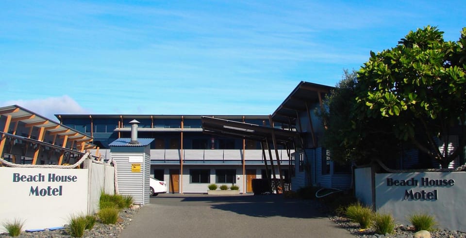 Beach House Motel Motel in Bay Of Plenty