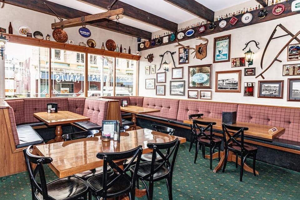 Rutland Arms Inn Hotel in Whanganui