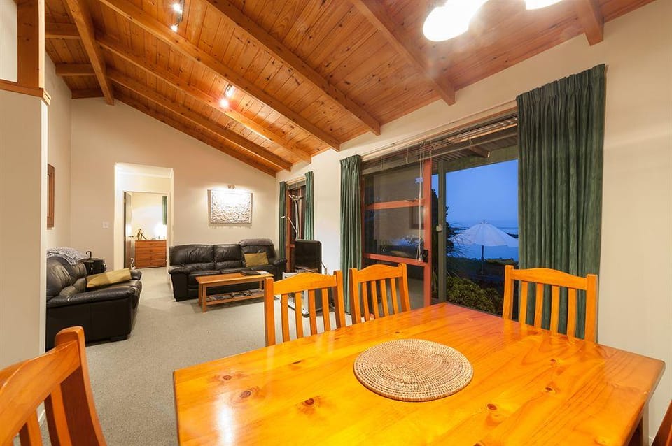 Sanctuary in the Cove Resort in Northland