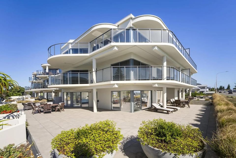 The Reef Beachfront Apartments Apartment hotel in Bay Of Plenty