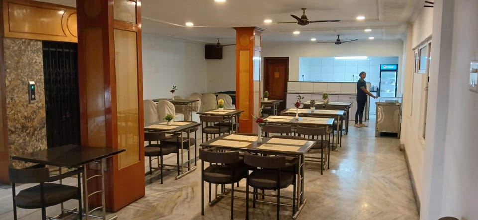 Hotel Edge Inn - Jail Road Near Railway Junction Hotel in India