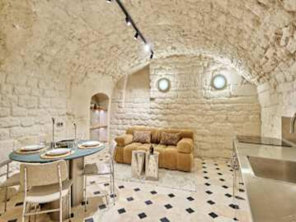 Sublim new triplex on Place des Vosges Hotel in Paris