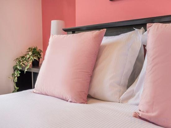 Dionysus' Den - Fitzrovia - by Frankie Says Hotel in London Borough of Islington